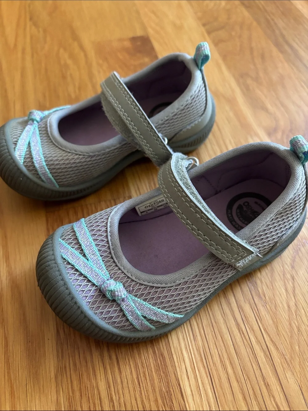 Size 6 Toddler Girls Osh Kosh B’gosh Shoes